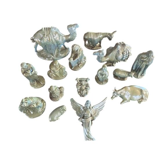 Vintage Light Green Holland Mold Complete Nativity 15 Piece Set Angel Baby Jesus - Picture 1 of 14